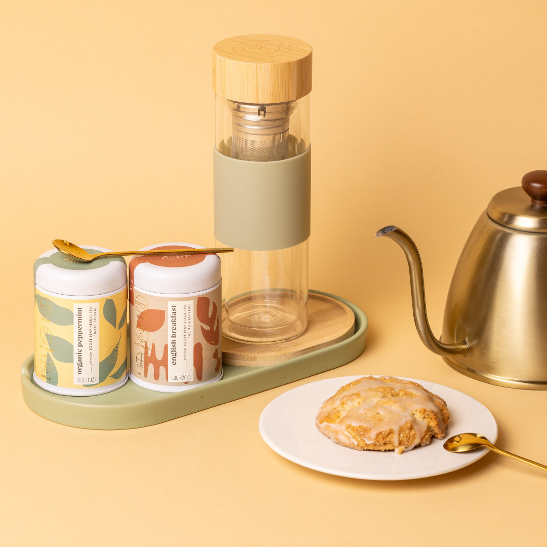 to go tea tumbler with other accessorie